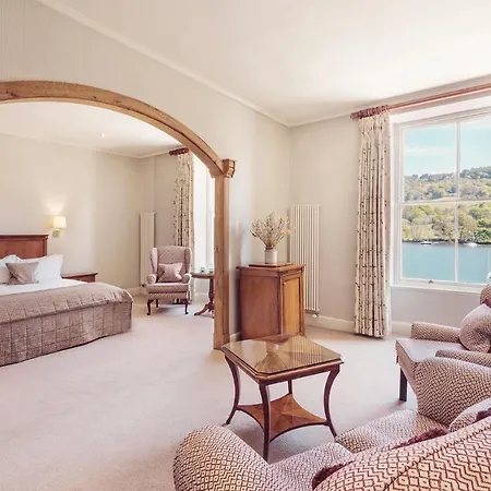 Hotel And Lakeside