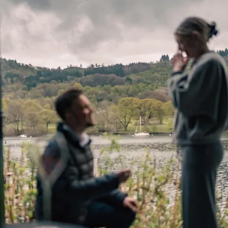 And 4* לייק סייד