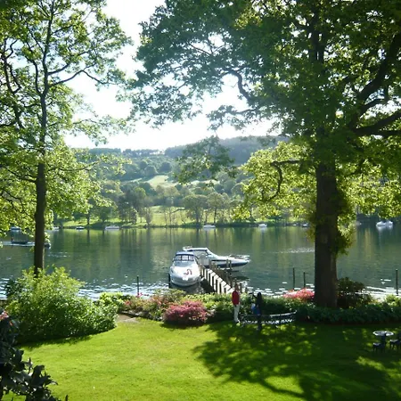 And Szálloda Lake Side