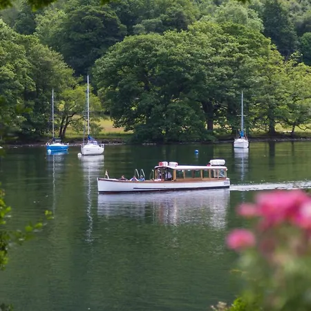 And Szálloda Lake Side