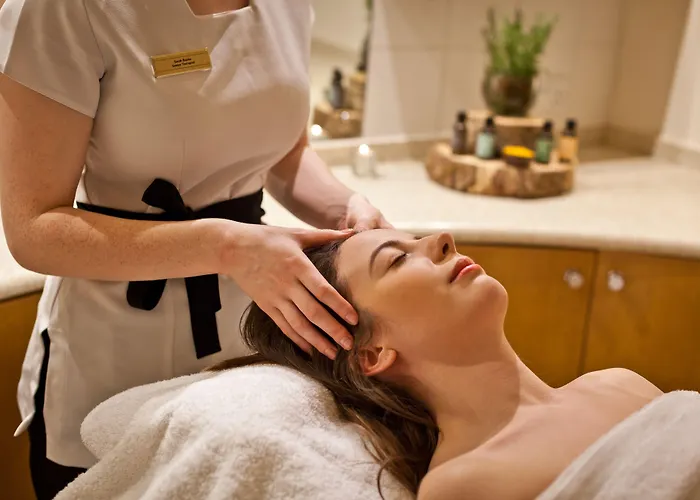 ホテル アンド スパ 4*